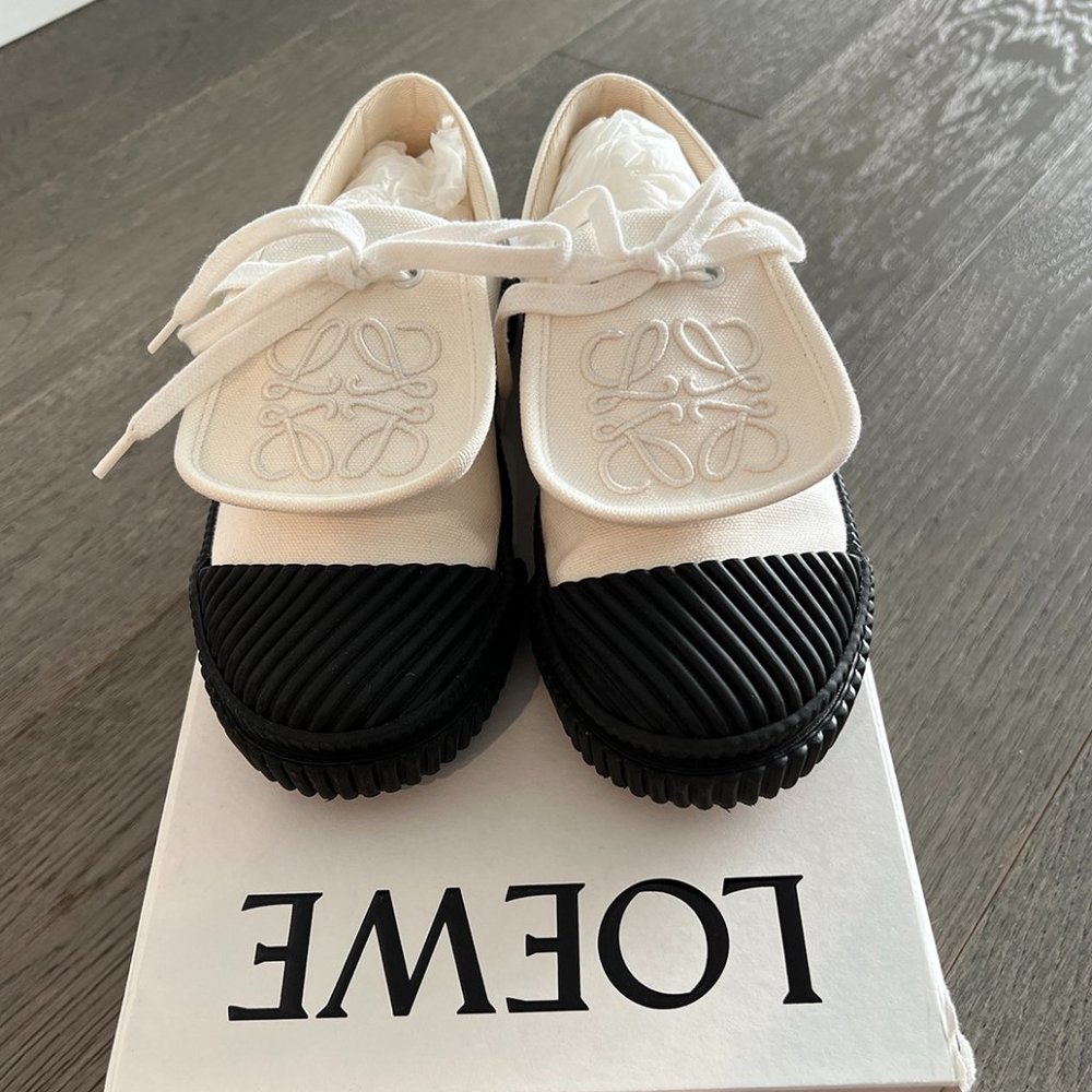 LOEWE Anagram flap low-top sneakers